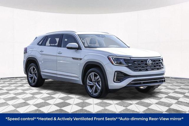 Photo of 2024 Opal White Pearl Effect Volkswagen Atlas Cross Sport