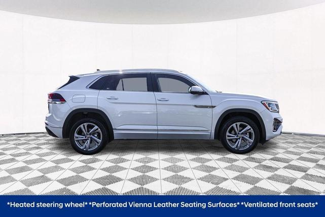 Photo of 2024 Opal White Pearl Effect Volkswagen Atlas Cross Sport