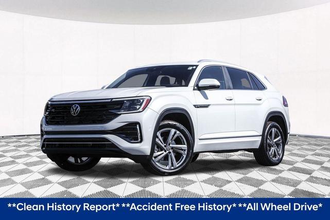 Photo of 2024 Opal White Pearl Effect Volkswagen Atlas Cross Sport