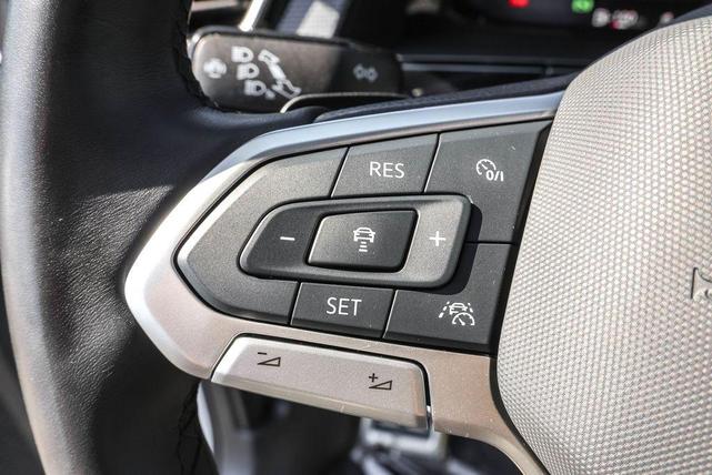 Photo of 2024 Opal White Pearl Effect Volkswagen Atlas Cross Sport