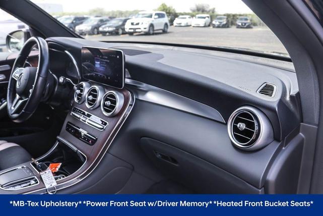 Photo of 2022 Black Mercedes-Benz GLC 300
