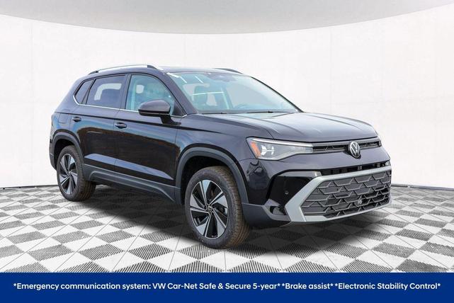 Photo of 2025 Deep Black Pearl Effect Volkswagen Taos
