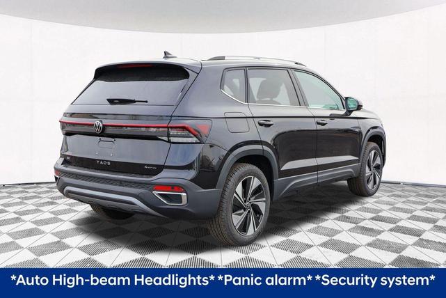 Photo of 2025 Deep Black Pearl Effect Volkswagen Taos