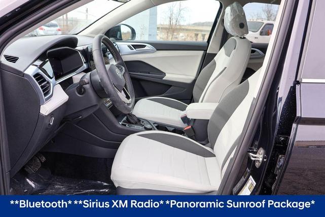 Photo of 2025 Deep Black Pearl Effect Volkswagen Taos