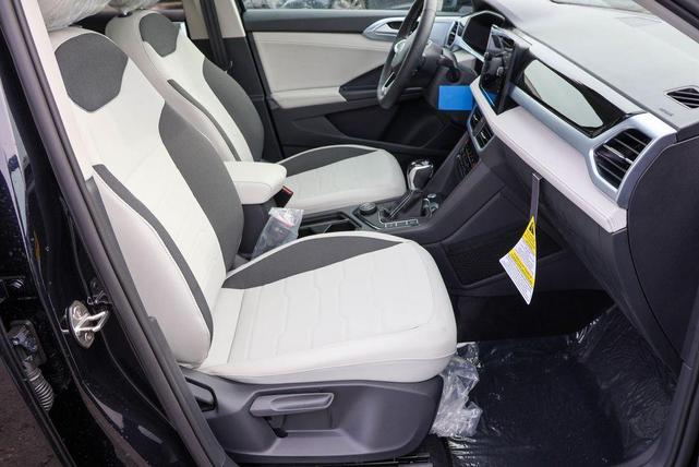 Photo of 2025 Deep Black Pearl Effect Volkswagen Taos