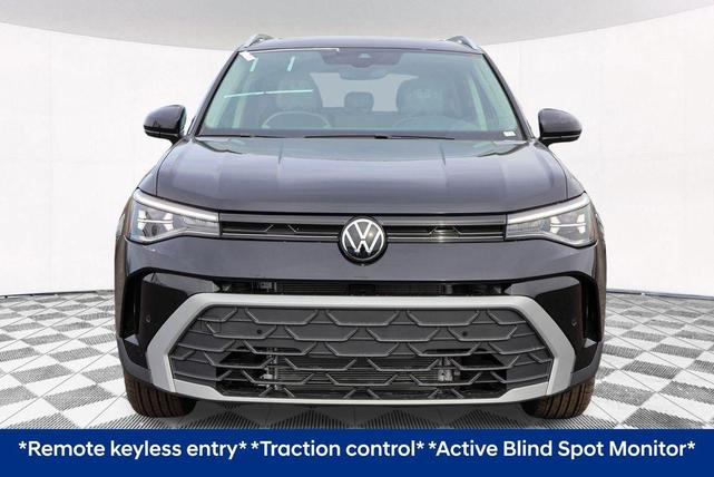 Photo of 2025 Deep Black Pearl Effect Volkswagen Taos