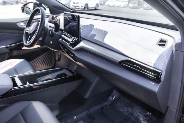 Photo of 2023 Deep Black Pearl Effect Volkswagen ID.4