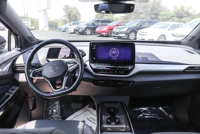Photo of 2023 Deep Black Pearl Effect Volkswagen ID.4