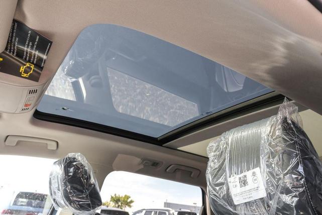 Photo of 2025 Monterey Blue Pearl Volkswagen Taos
