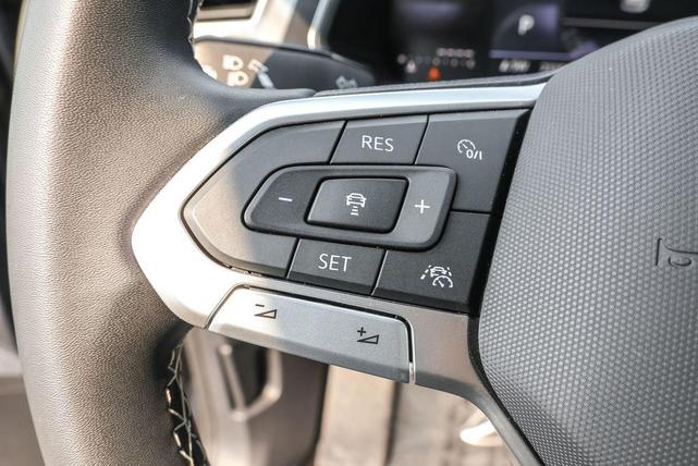 Photo of 2023 Deep Black Pearl Effect Volkswagen Tiguan