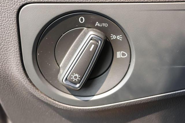 Photo of 2023 Deep Black Pearl Effect Volkswagen Tiguan