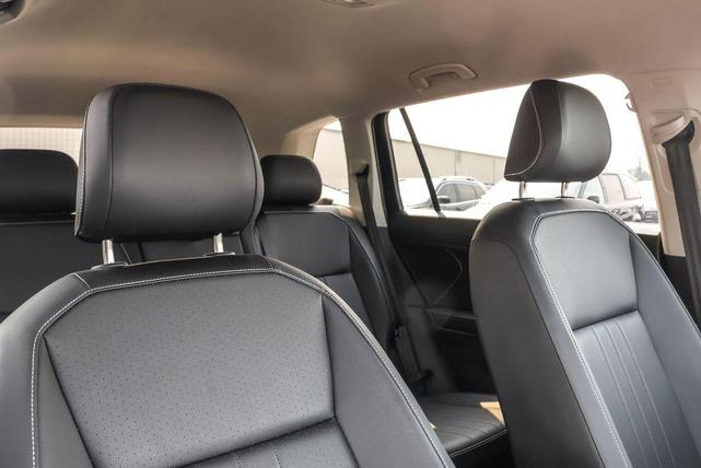Photo of 2023 Deep Black Pearl Effect Volkswagen Tiguan