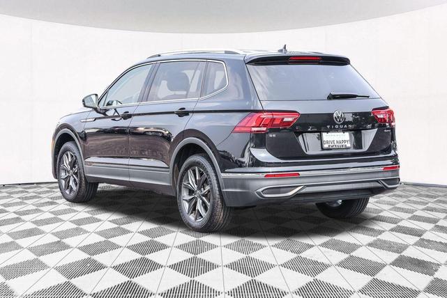 Photo of 2023 Deep Black Pearl Effect Volkswagen Tiguan