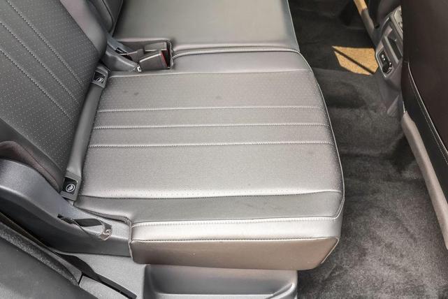 Photo of 2023 Deep Black Pearl Effect Volkswagen Tiguan