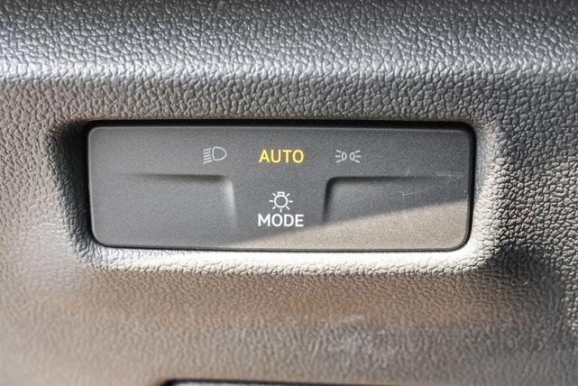 Photo of 2025 Platinum Gray Metallic Volkswagen Tiguan