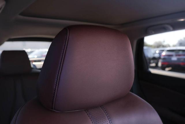 Photo of 2024 Platinum White Pearl Acura RDX