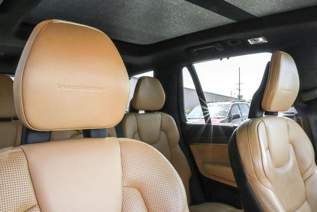 Photo of 2017 Bursting Blue Metallic Volvo XC90