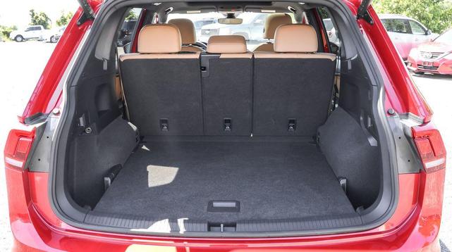 Photo of 2024 Kings Red Volkswagen Tiguan