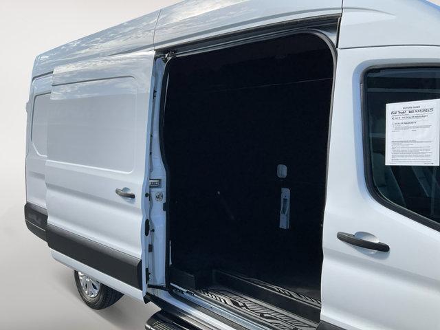 Photo of 2021 Oxford White Ford Transit-250