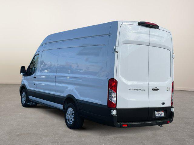Photo of 2021 Oxford White Ford Transit-250