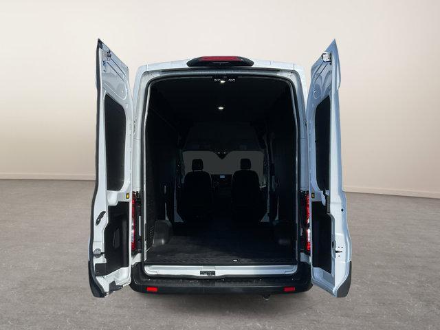 Photo of 2021 Oxford White Ford Transit-250
