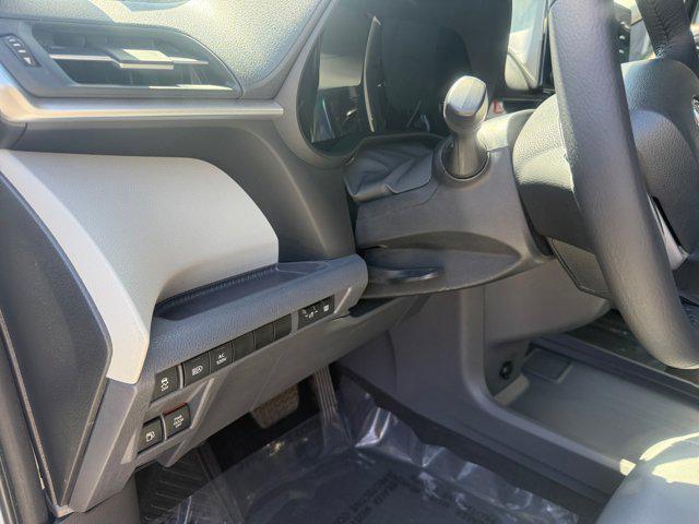 Photo of 2023 Wind Chill Pearl Toyota Sienna