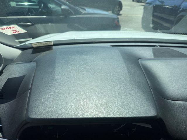 Photo of 2023 Wind Chill Pearl Toyota Sienna