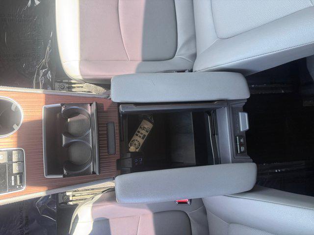 Photo of 2023 Wind Chill Pearl Toyota Sienna