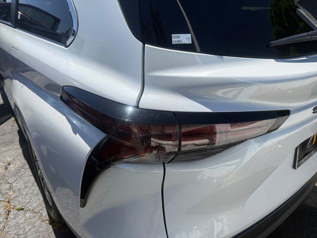 Photo of 2023 Wind Chill Pearl Toyota Sienna