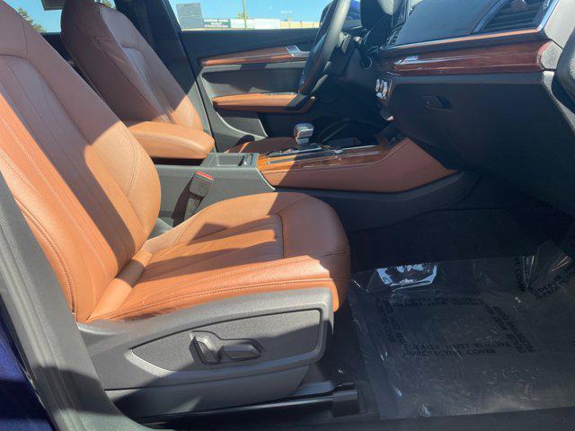 Photo of 2022 Navarra Blue Metallic Audi Q5