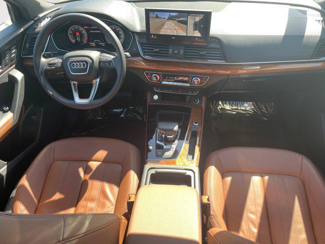 Photo of 2022 Navarra Blue Metallic Audi Q5