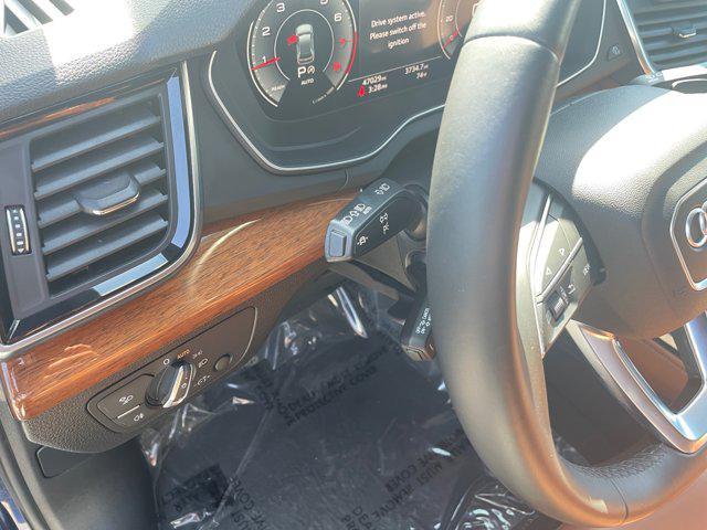 Photo of 2022 Navarra Blue Metallic Audi Q5