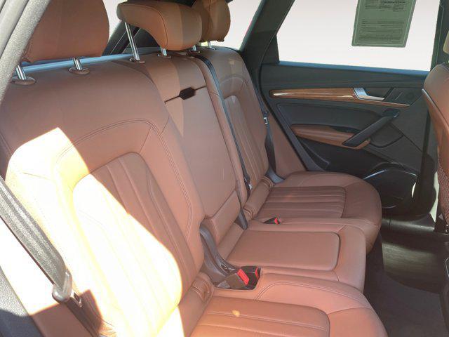 Photo of 2022 Navarra Blue Metallic Audi Q5