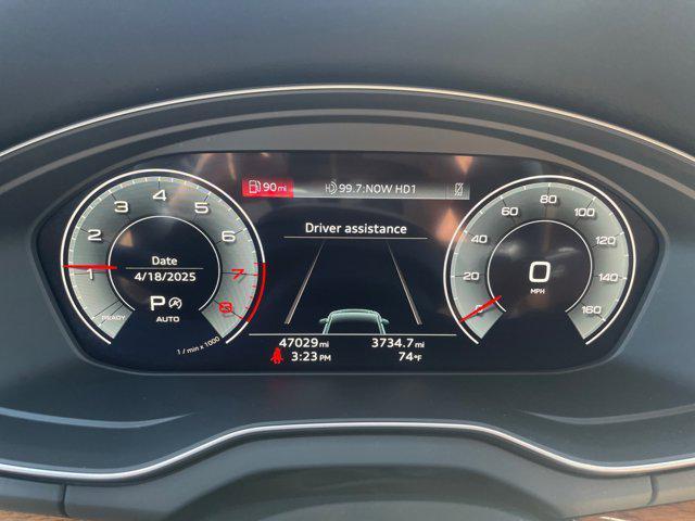 Photo of 2022 Navarra Blue Metallic Audi Q5
