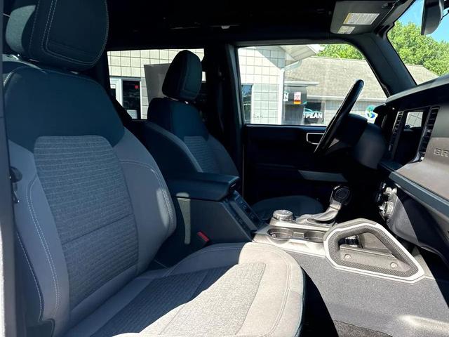 Photo of 2023 Oxford White Ford Bronco
