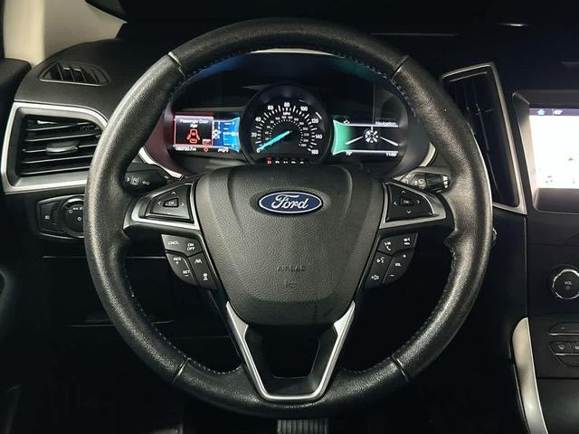 Photo of 2019 Ingot Silver Metallic Ford Edge