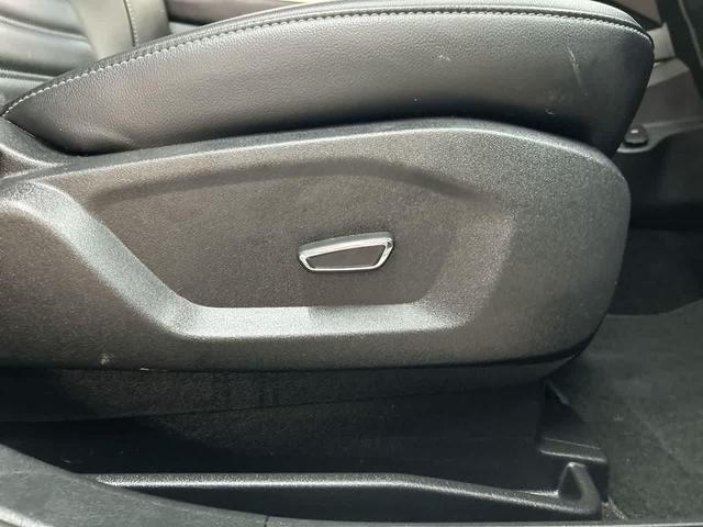 Photo of 2019 Ingot Silver Metallic Ford Edge