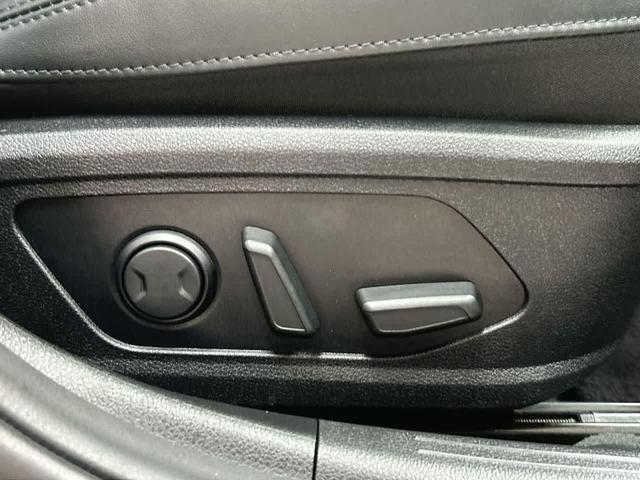 Photo of 2022 Ebony Black Kia K5