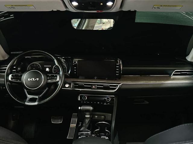 Photo of 2022 Ebony Black Kia K5