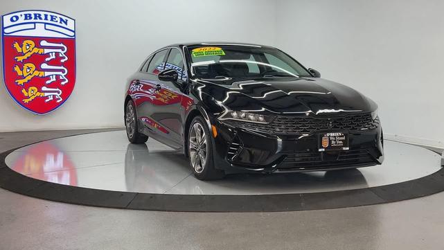 Photo of 2022 Ebony Black Kia K5