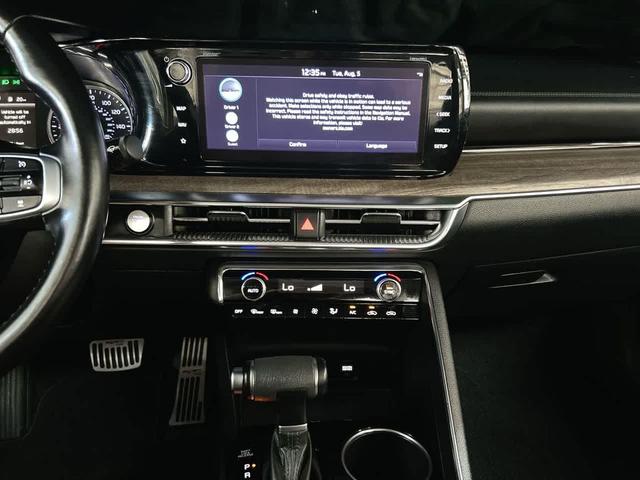 Photo of 2022 Ebony Black Kia K5