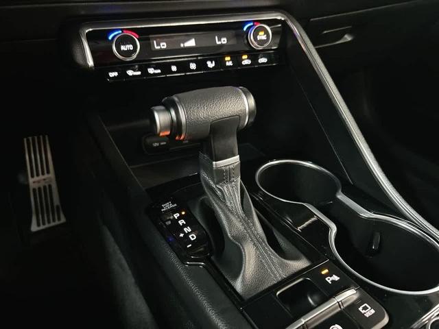 Photo of 2022 Ebony Black Kia K5