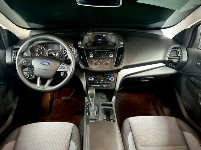 Photo of 2018 Ingot Silver Metallic Ford Escape