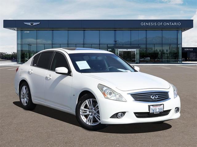 2015 Infiniti Q40