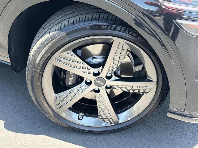 Photo of 2025 Vik Black Genesis GV70