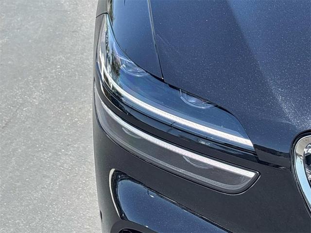 Photo of 2025 Vik Black Genesis GV70