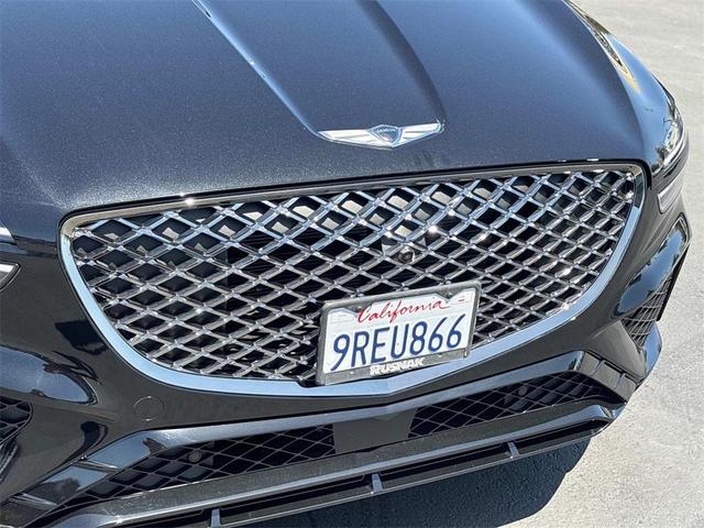 Photo of 2025 Vik Black Genesis GV70