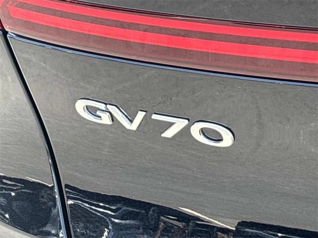 Photo of 2025 Vik Black Genesis GV70