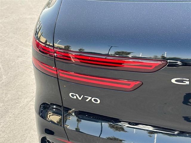 Photo of 2025 Vik Black Genesis GV70