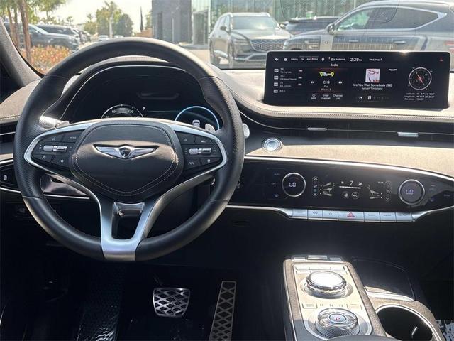 Photo of 2025 Vik Black Genesis GV70